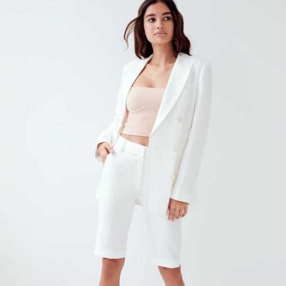 Aritzia Babaton Kade Shorts size 4 - Picture 1 of 8